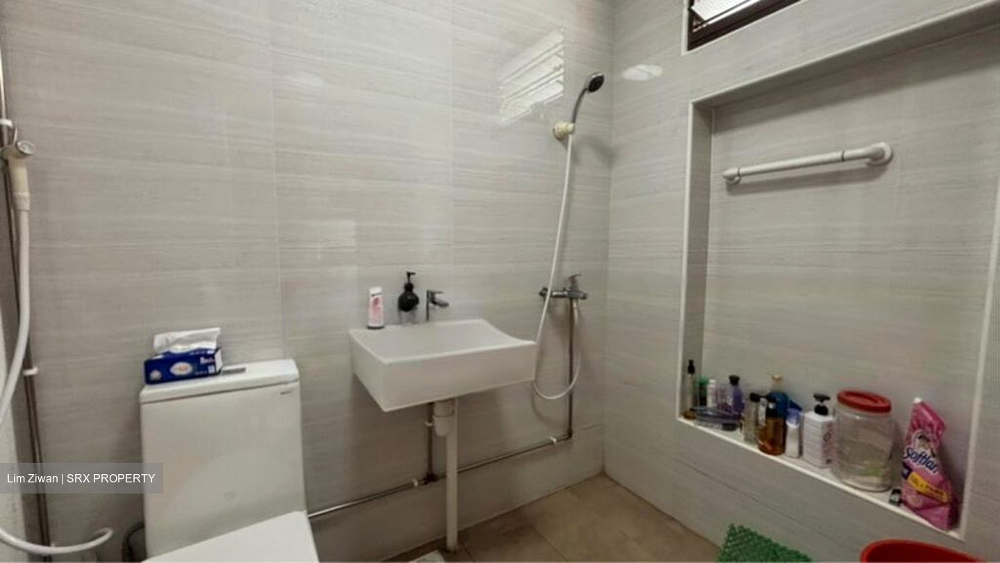 Blk 163 163 YUNG PING ROAD (Jurong West), HDB Executive #471773091